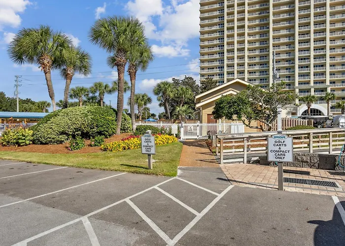 Walk 2 Beach Golf Dining & More -Sleeps 12 Destin